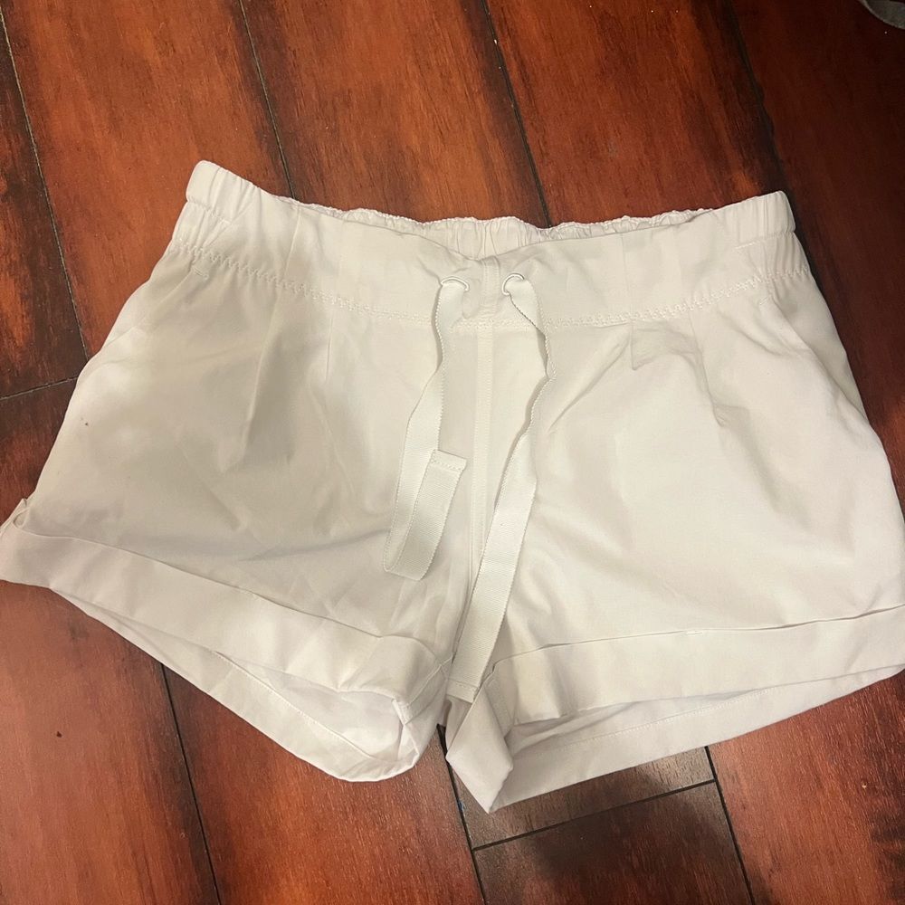 Lululemon white running shorts